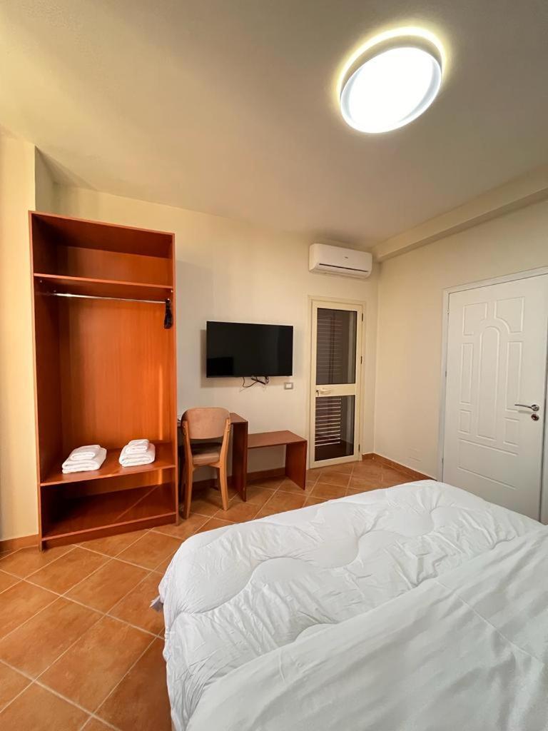 Belix Hotel Apartments, Near The Beach Durrës Exteriör bild