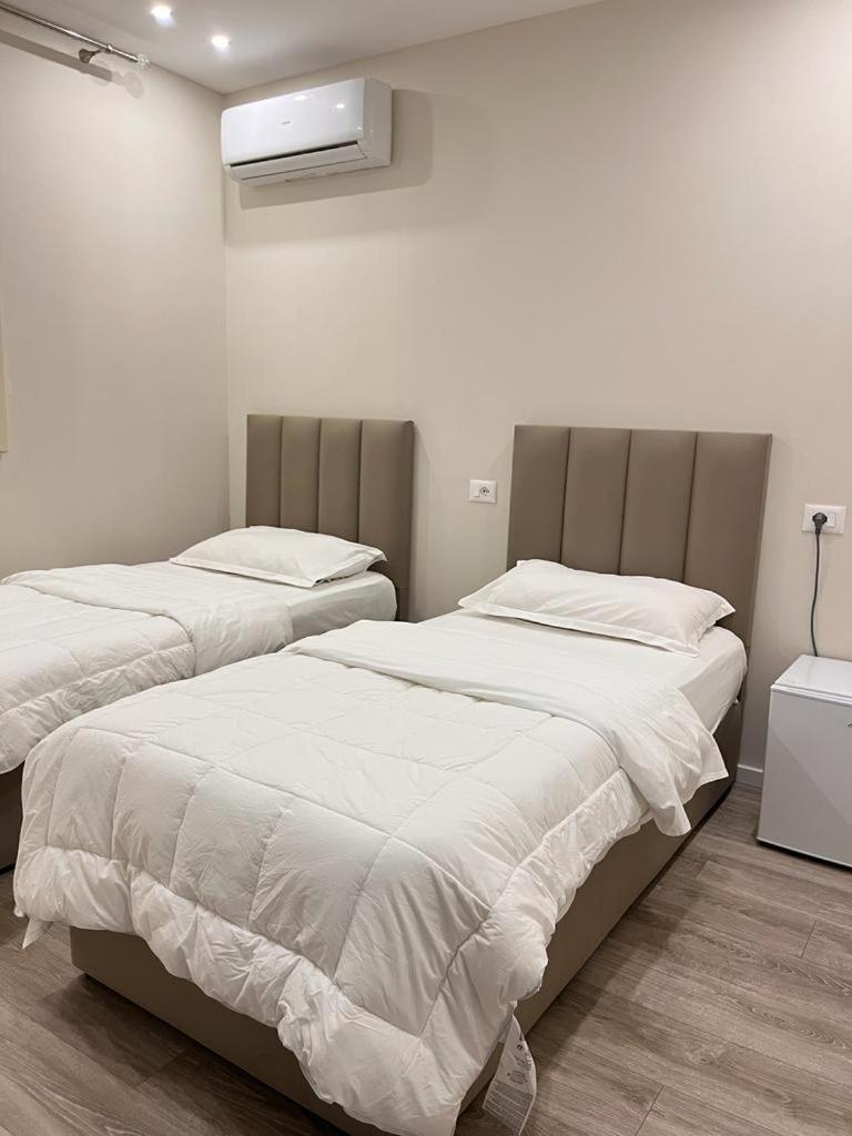 Belix Hotel Apartments, Near The Beach Durrës Exteriör bild