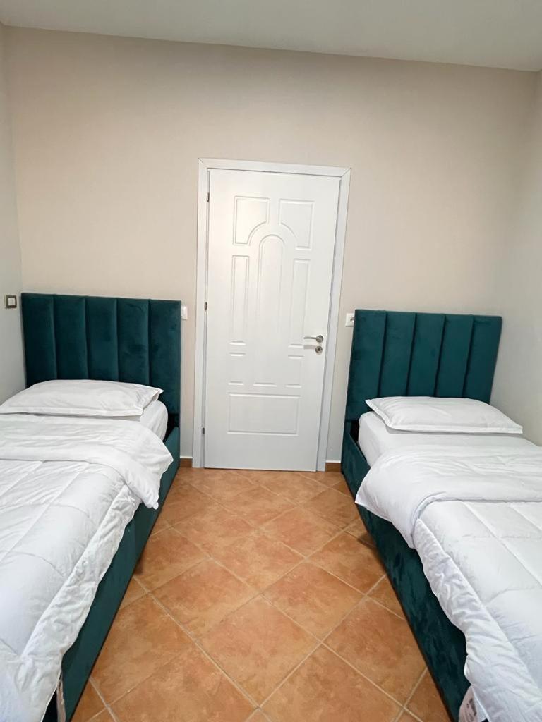 Belix Hotel Apartments, Near The Beach Durrës Exteriör bild