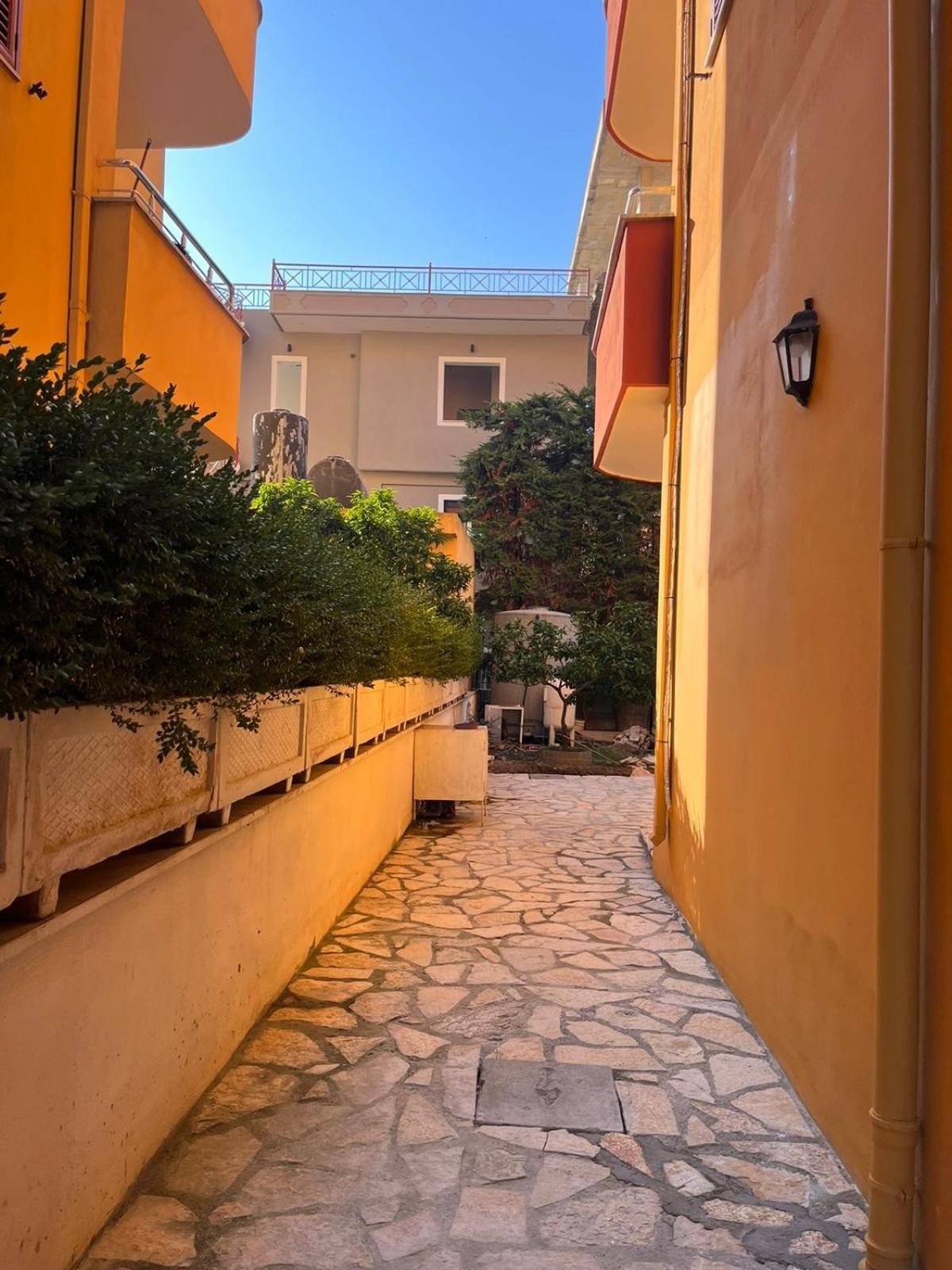 Belix Hotel Apartments, Near The Beach Durrës Exteriör bild