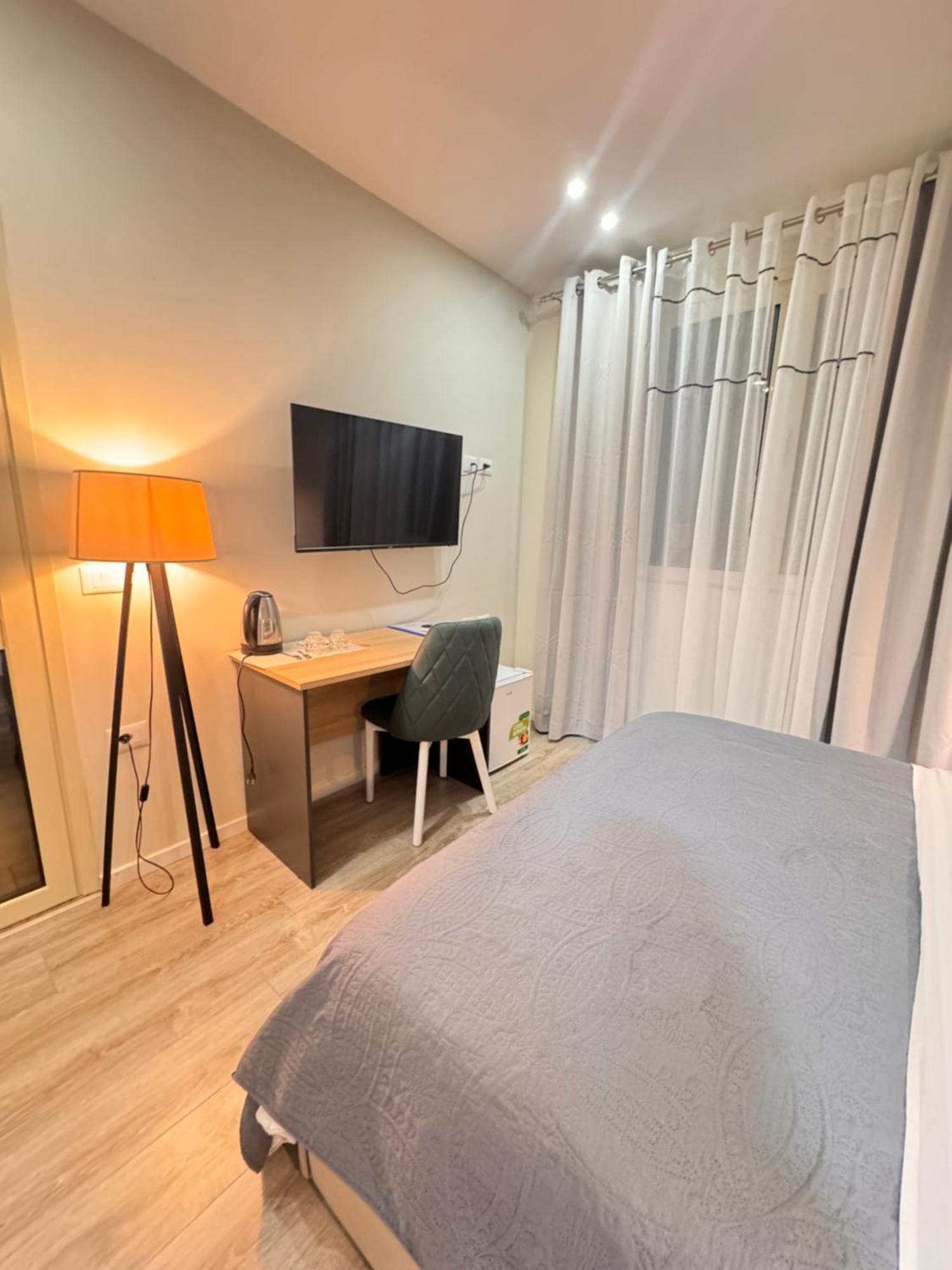 Belix Hotel Apartments, Near The Beach Durrës Exteriör bild